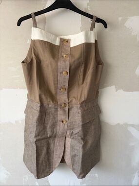 NWT Burberry Taupe and White Button-Front Top size 8